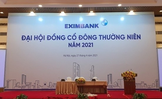 Eximbank có “qua mặt” cổ đông vụ bán cổ phiếu STB dưới giá tối thiểu?