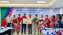 Các cô gái vàng Việt Nam nhận "mưa" tiền thưởng sau chức vô địch SEA Games 31