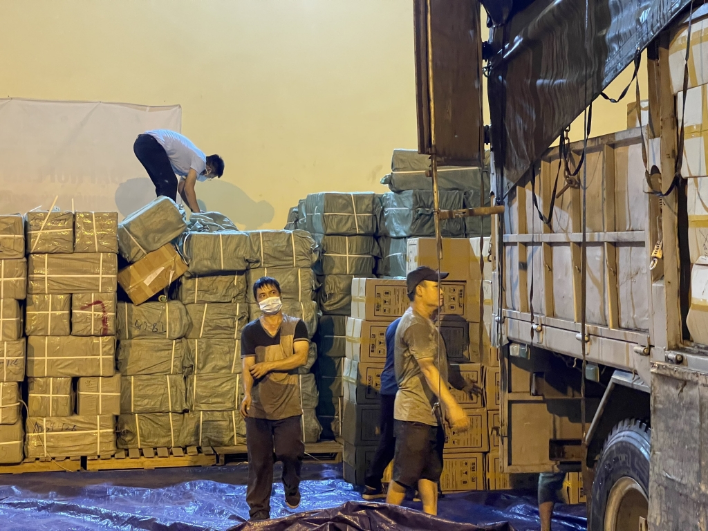 Phát hiện gần 50 tấn hàng nghi giả mạo nhãn hiệu nổi tiếng ở Bắc Ninh