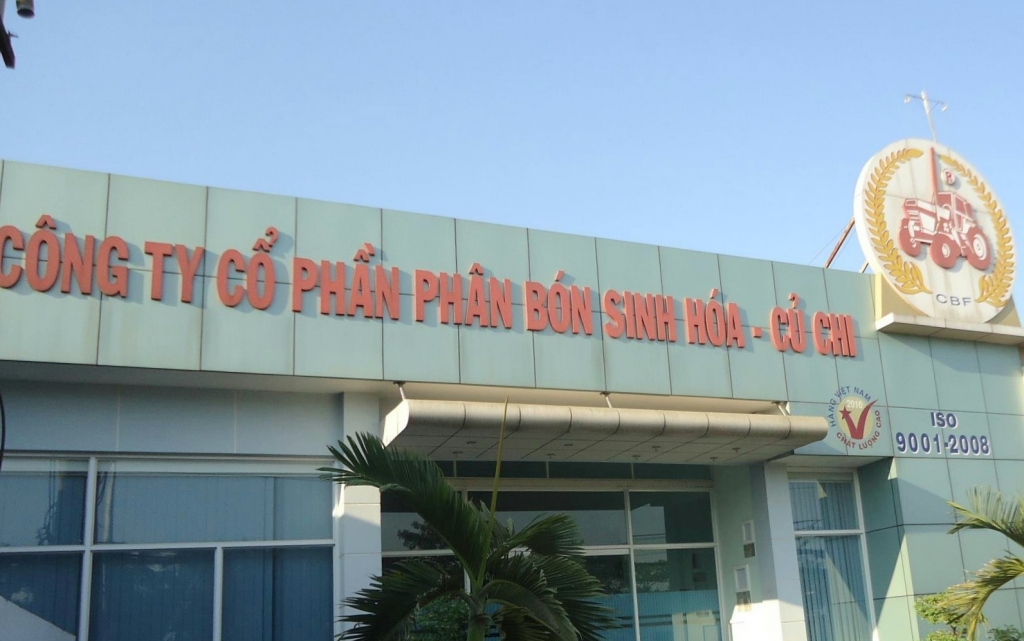 Hàng loạt doanh nghiệp ở TP HCM nợ thuế bị dừng làm thủ tục hải quan