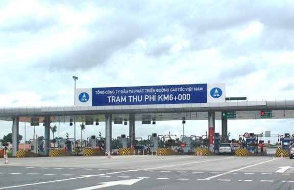 Tổng công ty VEC phủ nhận “chặn đường” cao tốc để thu phí