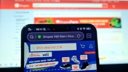 Hà Nội: Mua sắm online của người dân tăng cao trong đợt giãn cách