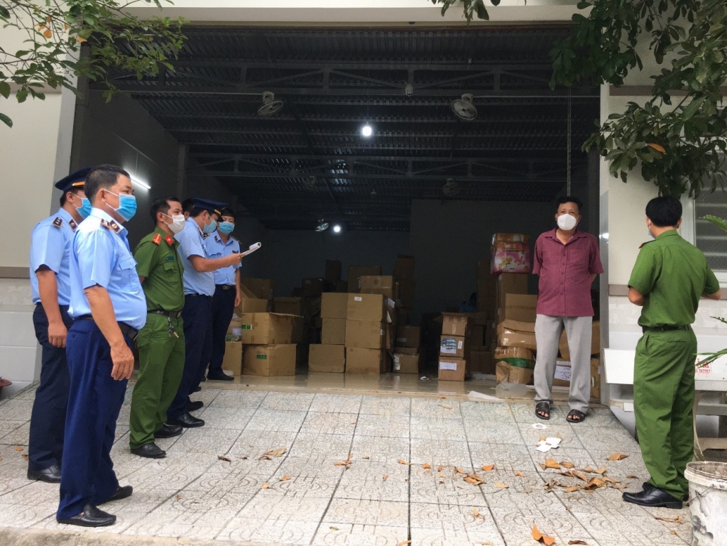 An Giang: Ngang nhiên sản xuất mỹ phẩm dù giấy phép hết hạn tại Công ty Vương Ngọc