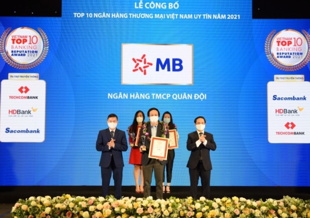 MB nằm trong top 4 ngân hàng uy tín năm 2021
