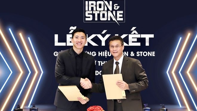 Đoàn Văn Hậu trở thành đại sứ thương hiệu Iron & Stone
