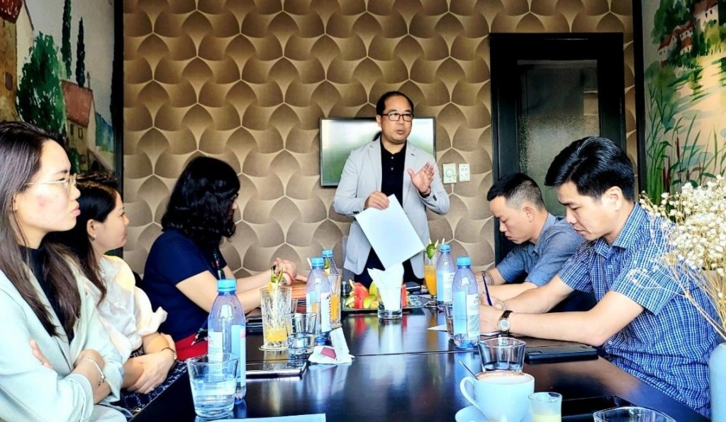 đồng chí Nguyễn Mạnh Hưng nhấn mạnh, năm 2022, tập thể Văn phòng đại diện Báo Tuổi trẻ Thủ đô tại TP Hồ Chí Minh cần nỗ lực, khát vọng hơn nữa để đạt và vượt các mục tiêu đã đề ra