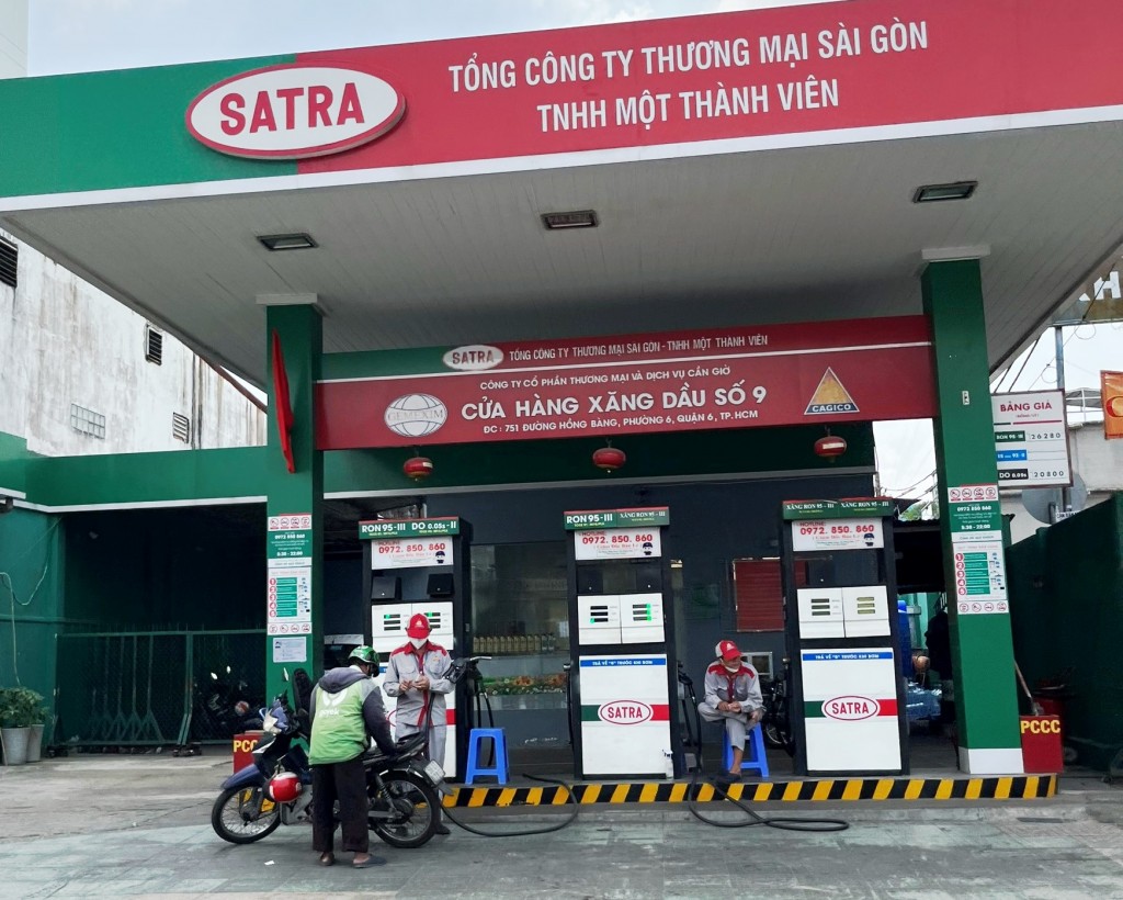 Một phần diện tích tại mặt bằng 751 Hồng Bàng, Phường 6, Quận 6 được GEMEXIM làm trạm bán lẻ xăng dầu