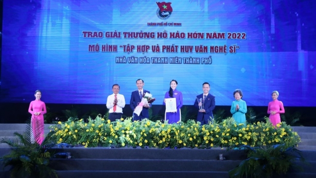 Kỷ niệm 20 năm giải thưởng Hồ Hảo Hớn
