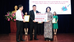 Tập đoàn Hưng Thịnh trao tặng 50 tỷ đồng kinh phí mua vắc-xin phòng ngừa Covid-19