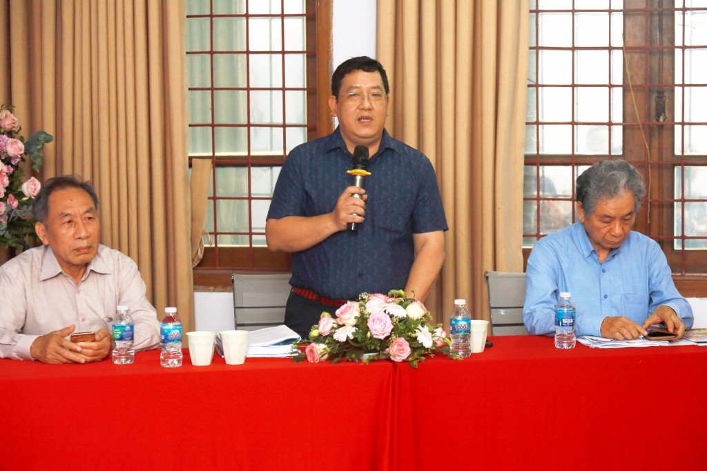 Ông Nguyễn Xuân Quang, Vụ Quản lý chất thải, Tổng cục Môi trường trình bày tham luận tại Hội thảo