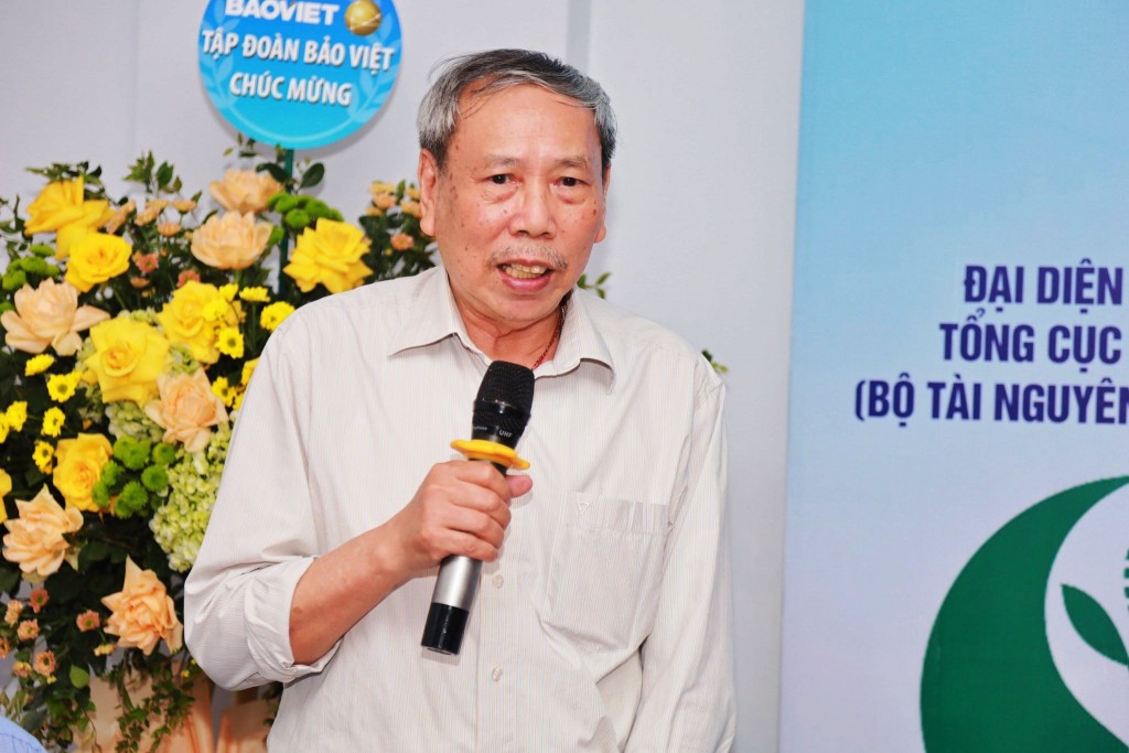GS.TS Hoàng Xuân Cơ, Giám đốc Trung tâm Khoa học và Công nghệ, Hội Kinh tế Môi trường Việt Nam chia sẻ quan điểm trong Hội thảo