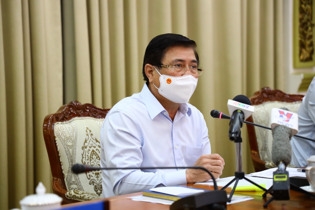Chủ tịch UBND TP HCM Nguyễn Thành Phong nêu ra 6 nguy cơ dịch bệnh thâm nhập thành phố (Ảnh: Trung tâm báo chí TP HCM)