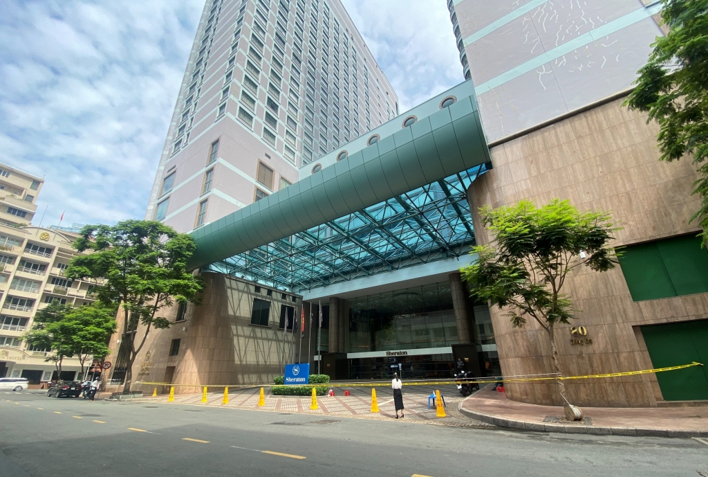 khách sạn Sheraton được phong tỏa tạm thời