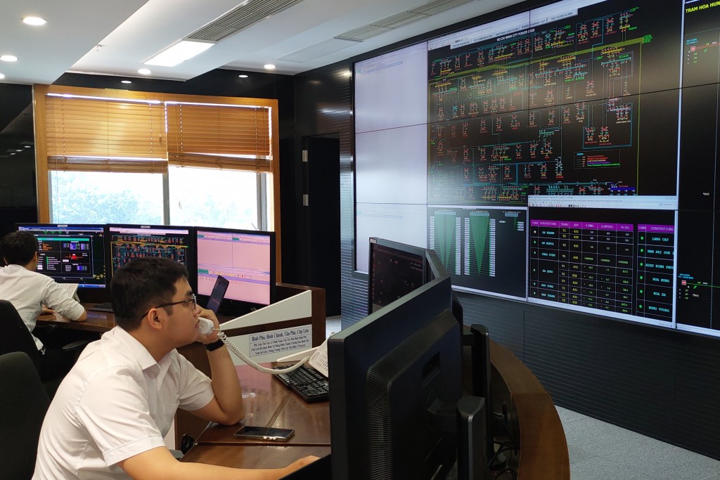 Các phần mềm điều khiển từ xa lưới điện do các kỹ sư EVNHCMC thực hiện góp phần nâng cao chất lượng cung cấp điện cho Thành phố Hồ Chí Minh 