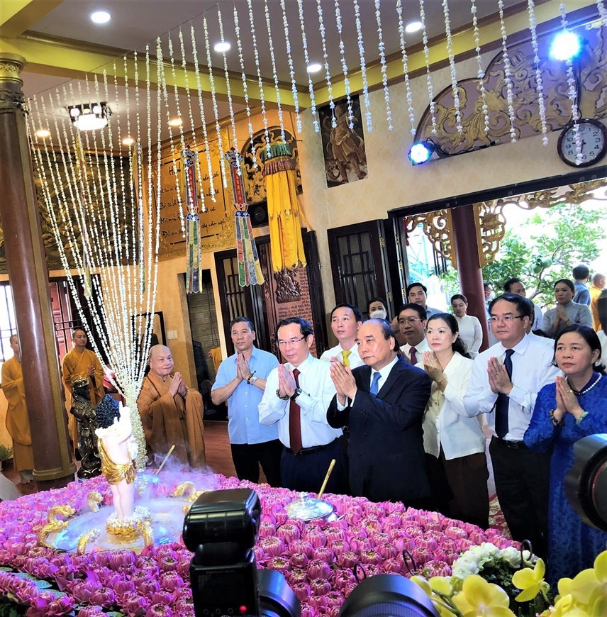Chủ tịch nước Nguyễn Xuân Phúc chúc mừng Đại lễ Phật đản Phật lịch 2566 tại TP Hồ Chí Minh