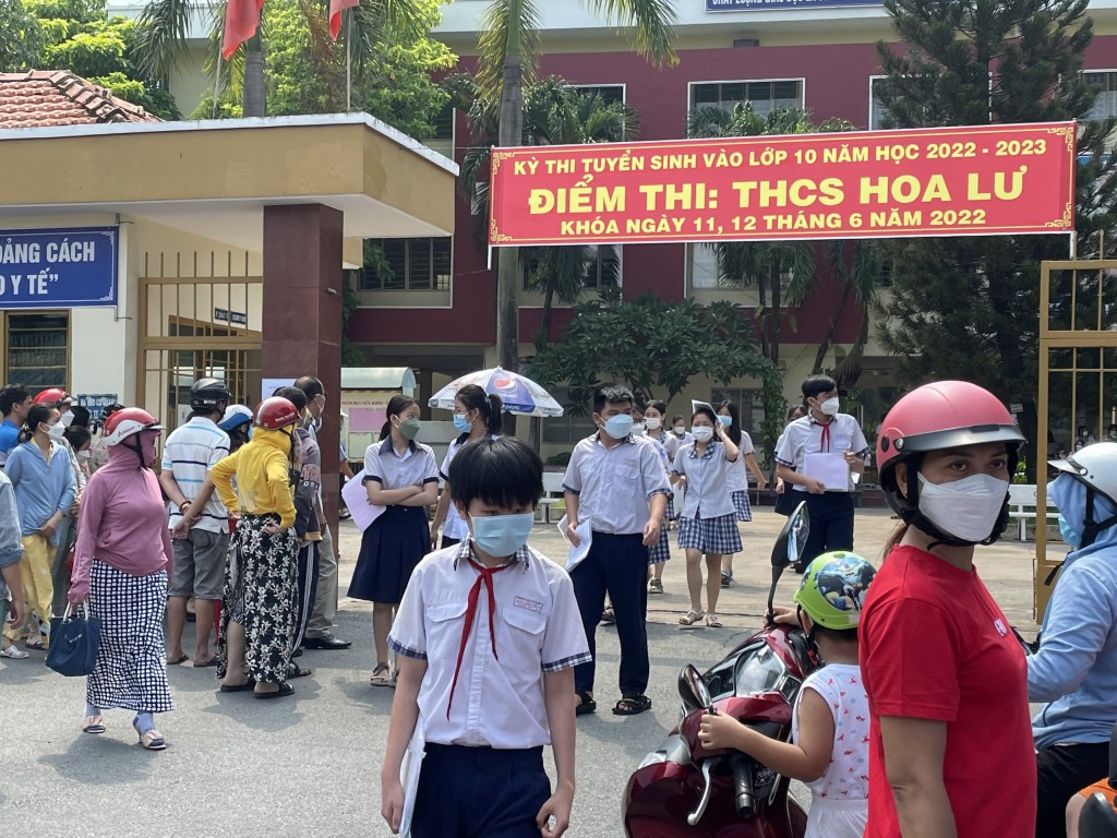 Thí sinh đã hoàn thành xong môn thi đầu tiên Thí sinh đã hoàn thành xong môn thi đầu tiên