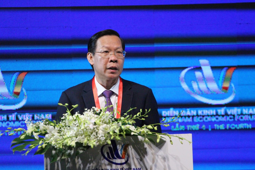 Chủ tịch UBND TP Hồ Chí Minh Phan Văn Mãi phát biểu tại Diễn đàn Kinh tế Việt Nam lần thứ 4 năm 2022
