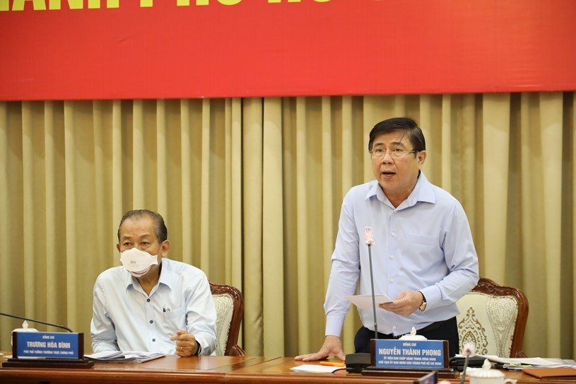 Chủ tịch UBND TP HCM Nguyễn Thành Phong tại cuộc họp Ban chỉ đạo phòng, chống dịch Covid-19 của TP HCM