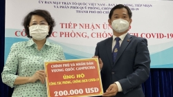 TP HCM tiếp nhận 200.000 USD và nhiều vật tư y tế do Campuchia trao tặng để phòng chống dịch
