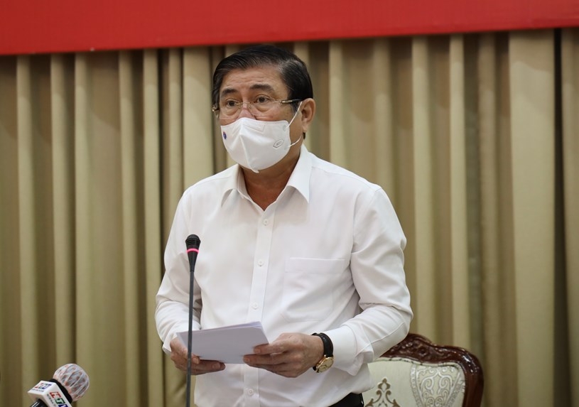 Ông Nguyễn Thành Phong, Chủ tịch UBND TP Hồ Chí Minh cho biết, TP Hồ Chí Minh sẽ áp dụng các biện pháp khẩn cấp để ngăn chặn dịch bệnh lây lan.