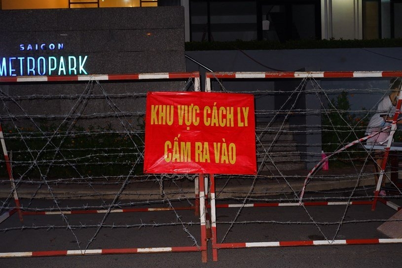 TP Hồ Chí Minh yêu cầu xử lý nghiêm người vi phạm phòng, chống dịch tại khu phong tỏa