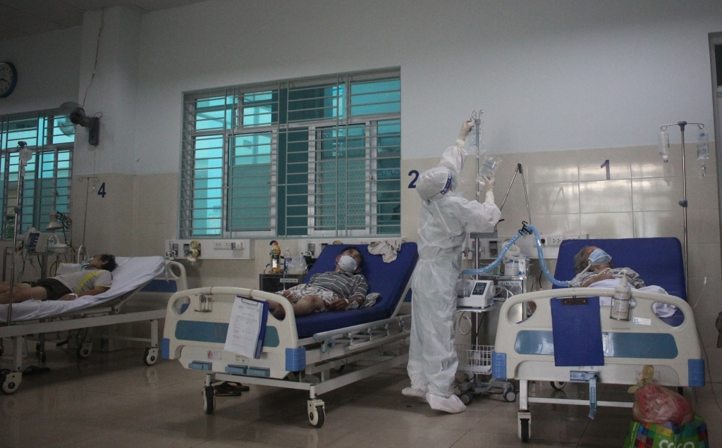 Điều trị bệnh nhân Covid-19 tại một bệnh viện ở TP HCM