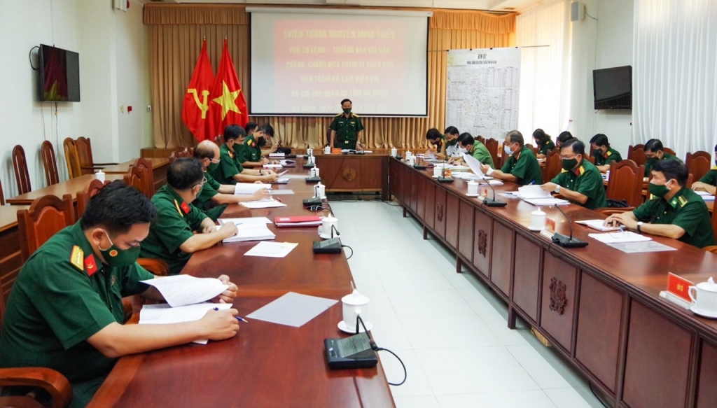 Thiếu tướng Nguyễn Minh Triều, Phó Tư lệnh, Trưởng Ban Chỉ đạo Phòng chống dịch Covid-19 Quân khu 9 