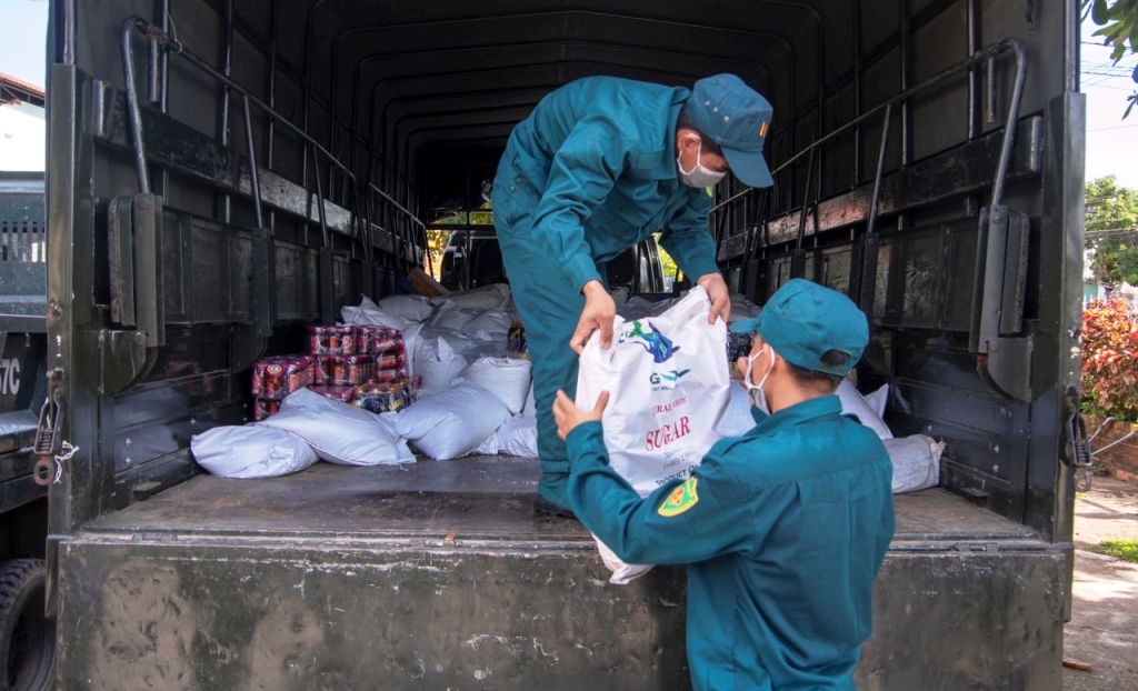 Món quà tuy không lớn nhưng hết sức ý nghĩa đối với người dân có hoàn cảnh khó khăn