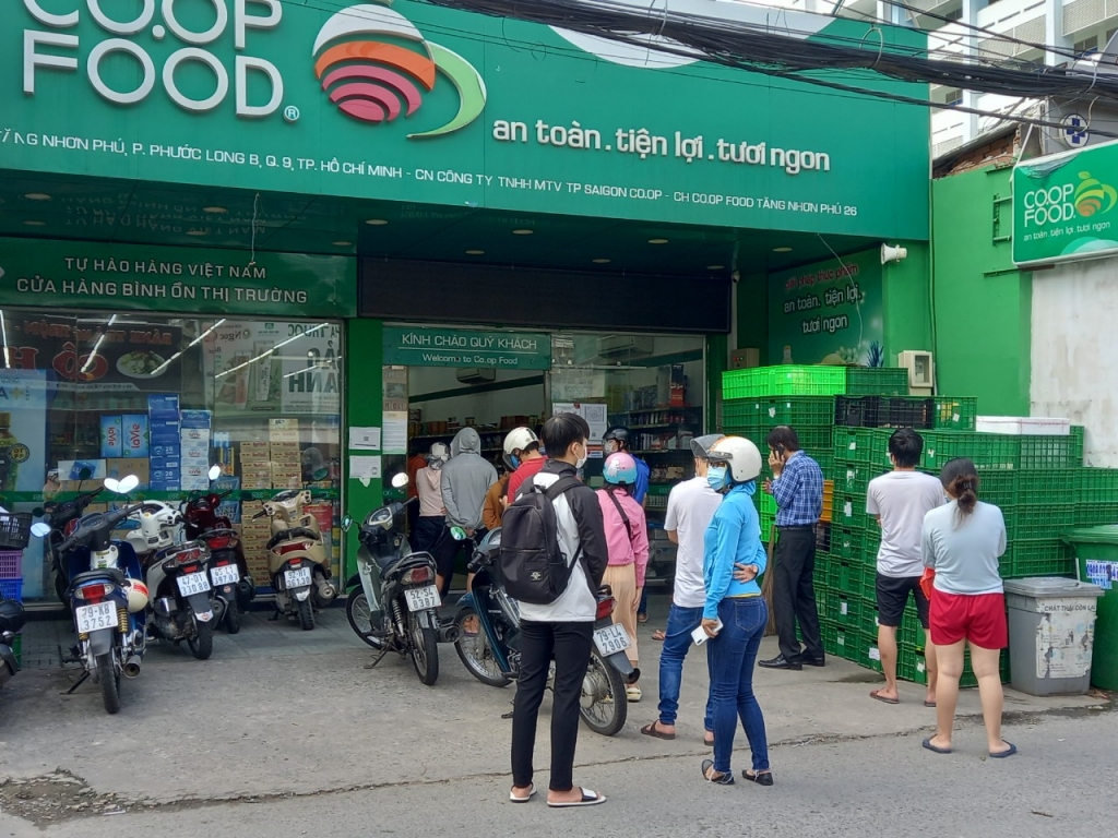 TP Hồ Chí Minh: Hàng hóa dồi dào, người dân không cần xếp hàng chờ gom thực phẩm