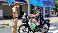 TP Hồ Chí Minh: Người dân ở đâu ở yên đó, tất cả sẽ được “đi chợ hộ”