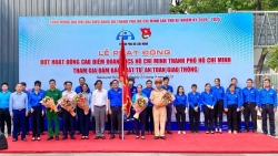 Đoàn viên, thanh niên TP HCM tham gia đảm bảo trật tự, an toàn giao thông