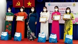 TP Hồ Chí Minh: Tuyên dương 64 "đóa hồng tình nguyện" trong công tác phòng, chống dịch Covid-19