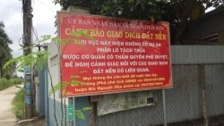 TP HCM: Hàng loạt khách hàng kêu cứu vì “sập bẫy” dự án Dragon Center của Công ty Việt Á Châu