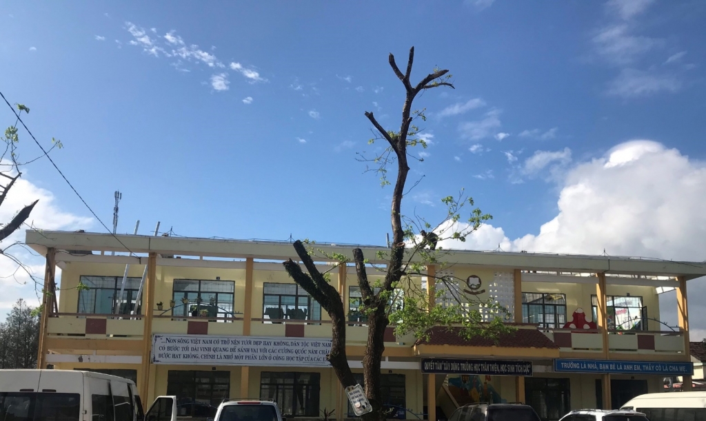 Trường Hành Thiện, Nghĩa Hành, Quảng Ngãi vẫn chưa khắc phục xong hậu quả do bão số 9 gây ra