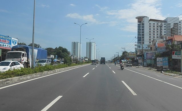 Quốc lộ 51 đi qua Thị xã Phú Mỹ