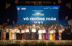 Trao tặng giải thưởng Võ Trường Toản cho 50 cán bộ quản lý, giáo viên tiêu biểu tại TP HCM