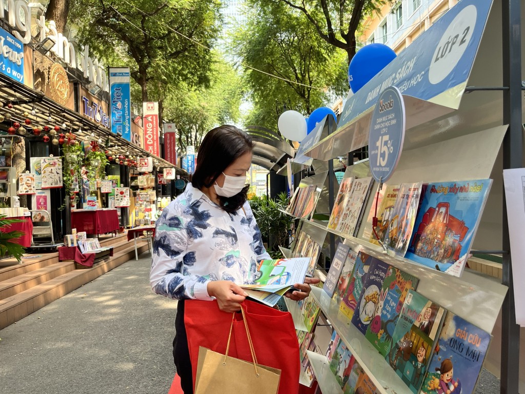 Ra mắt tủ sách Văn chương và Mỹ thuật tại Đường Sách TP Hồ Chí Minh (Ảnh minh họa)