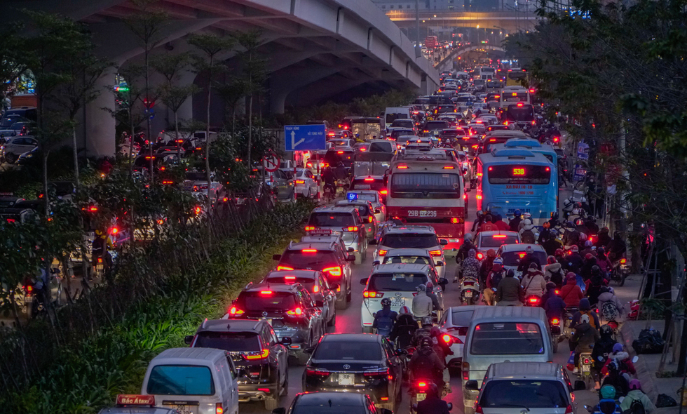 Giao thông an toàn trong ngày đầu nghỉ Tết Dương lịch