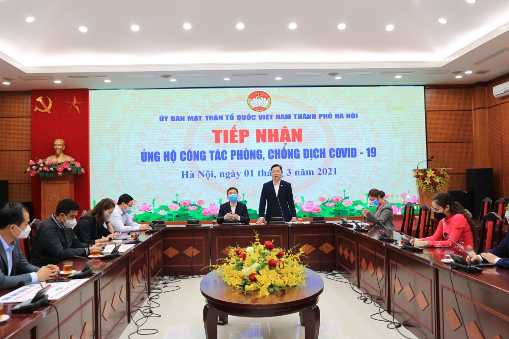 Tiếp nhận ủng hộ công tác phòng, chống dịch Covid-19