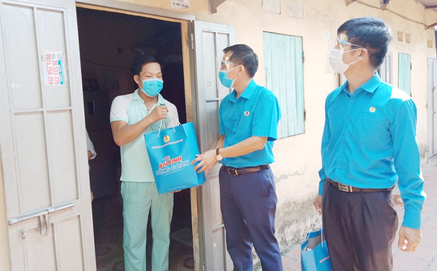 Tăng cường kết nối, hỗ trợ đoàn viên, công nhân bị F0