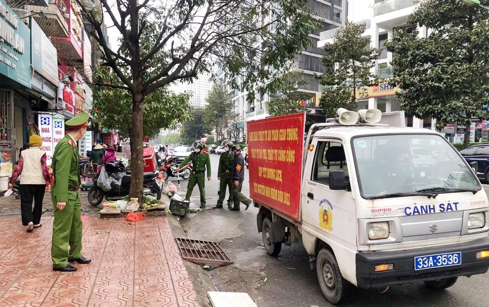 Hà Nội: Các quận, huyện ra quân chấn chỉnh tình trạng mất trật tự đô thị