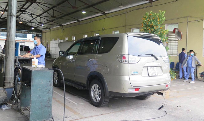 Hà Nội yêu cầu lập, lưu trữ danh sách người, phương tiện đến đăng kiểm để phòng dịch Thêm nhiều nhóm phương tiện được miễn phí sử dụng đường bộ