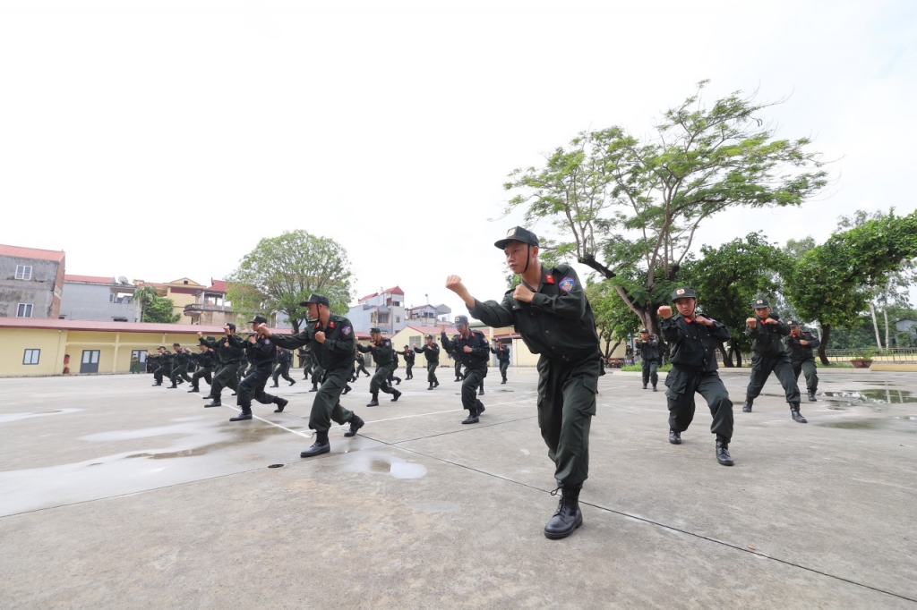 Chiến sỹ trẻ Cảnh sát cơ động rèn luyện võ nghệ sẵn sàng ra quân làm nhiệm vụ