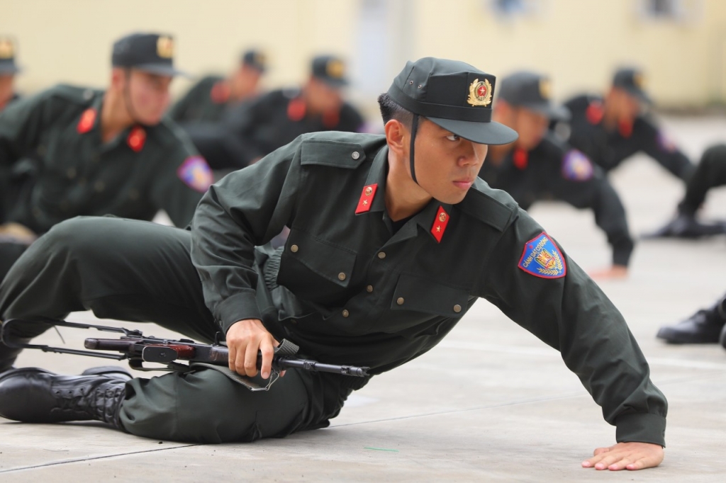 Chiến sỹ trẻ Cảnh sát cơ động rèn luyện võ nghệ sẵn sàng ra quân làm nhiệm vụ