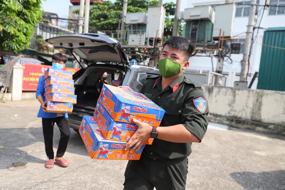 Lan tỏa tinh thần sẻ chia trong mùa dịch