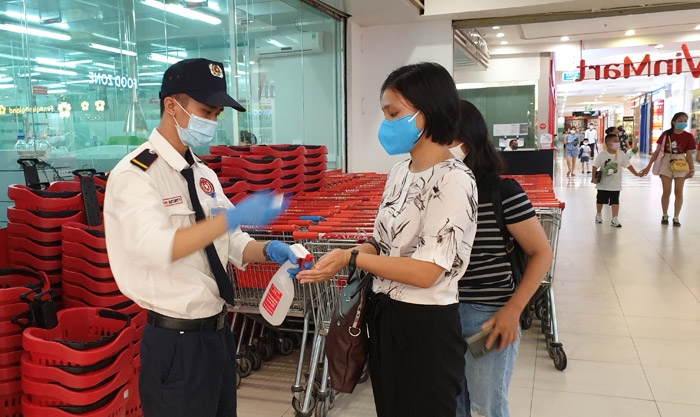 Hà Nội đảm bảo an toàn phòng, chống dịch tại các chợ, trung tâm thương mại