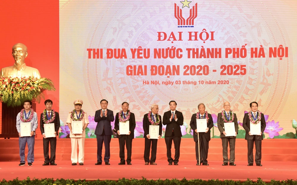 Tin tức trong ngày 4/10: Vinh danh 10 “Công dân Thủ đô ưu tú”