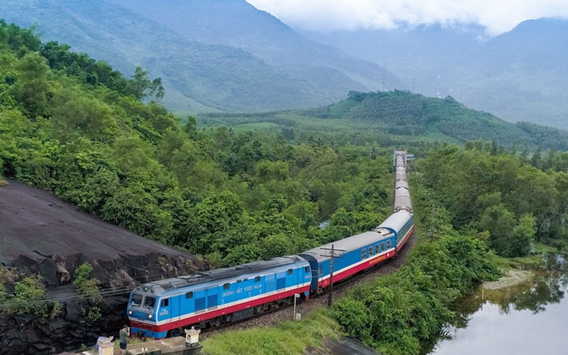 Phương án tổ chức hoạt động vận tải hành khách bằng đường sắt từ ngày mai