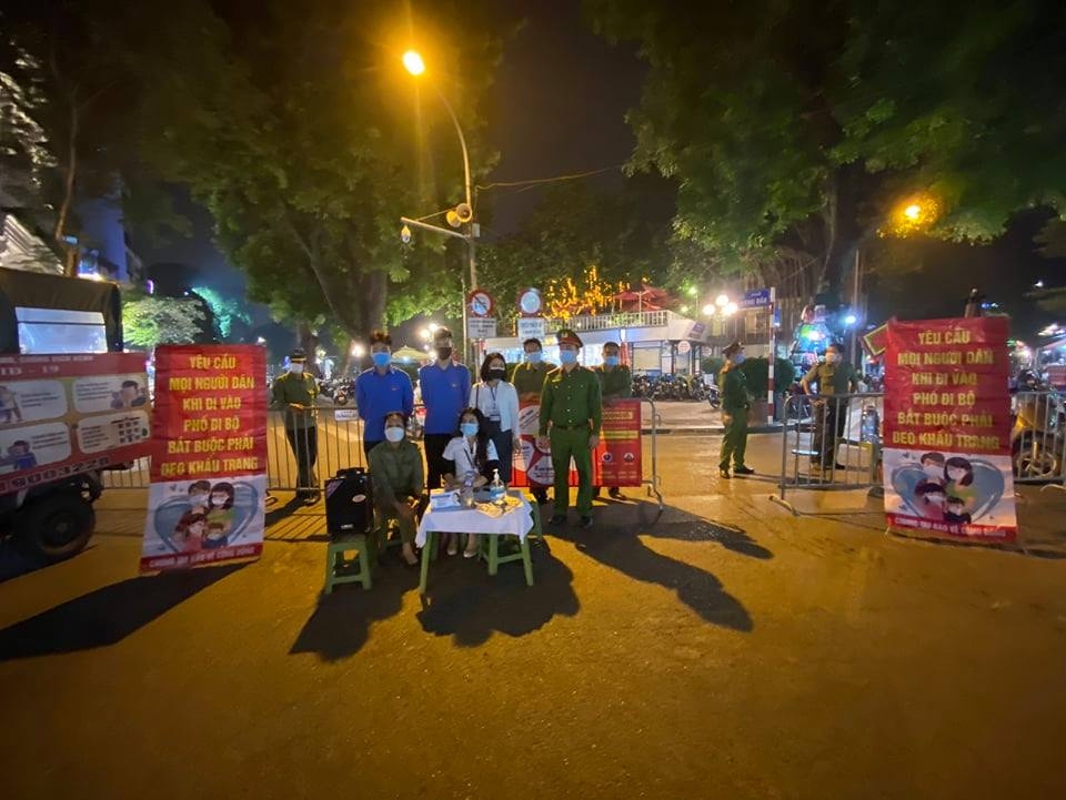 Tin tức trong ngày 8/11: Người không đeo khẩu trang không được vào phố đi bộ