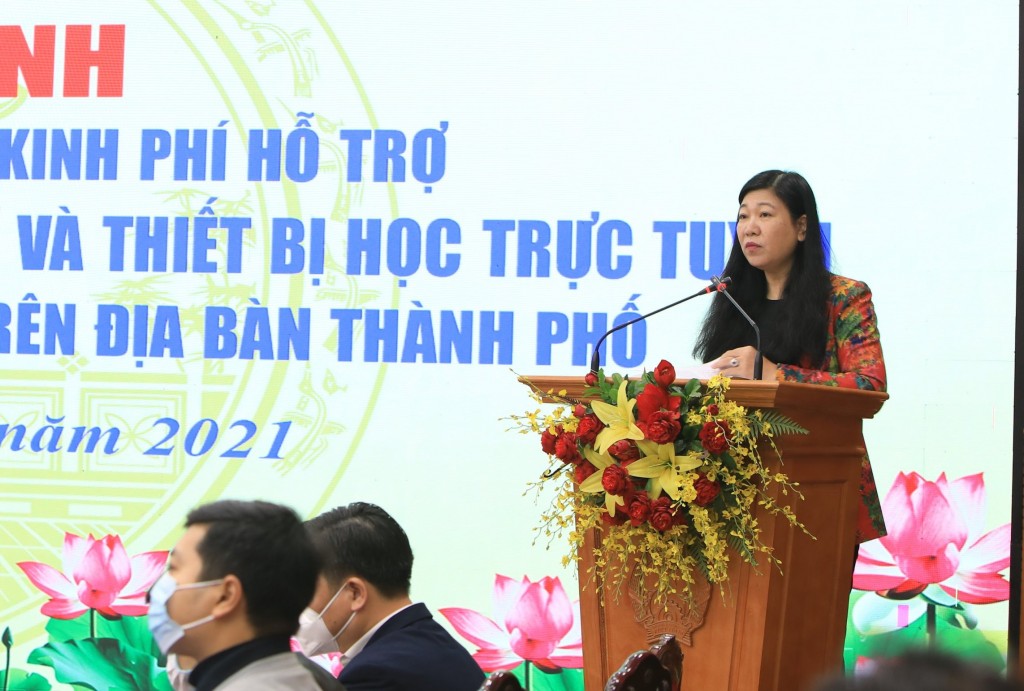 Tiếp nhận, chuyển giao kinh phí hỗ trợ mua trang thiết bị y tế và học trực tuyến